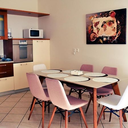 Luxury Seaview Apartment By The Sea Saronida Bagian luar foto