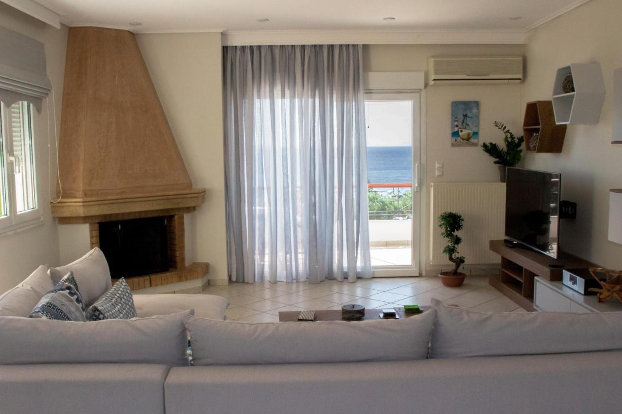Luxury Seaview Apartment By The Sea Saronida Bagian luar foto