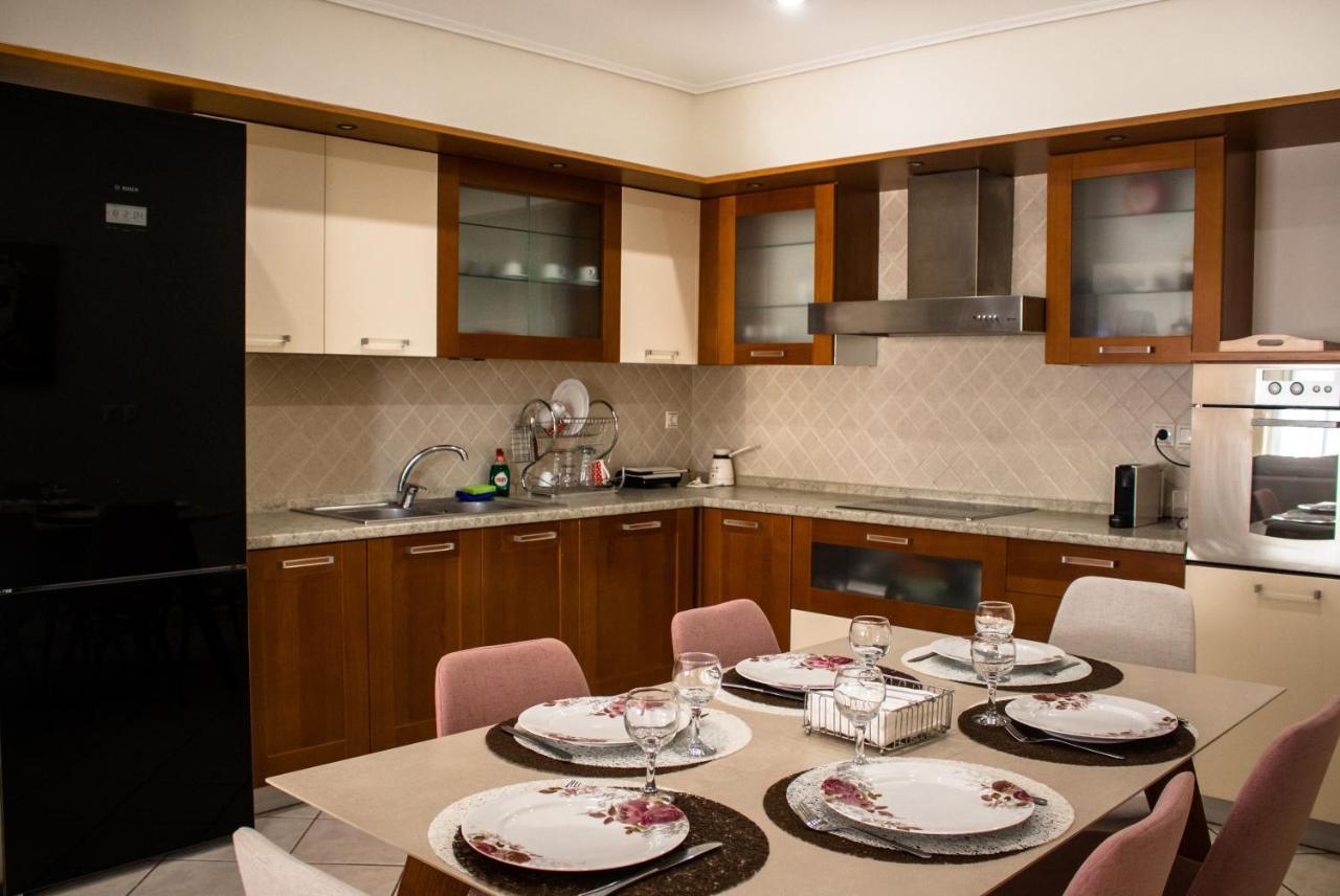Luxury Seaview Apartment By The Sea Saronida Bagian luar foto