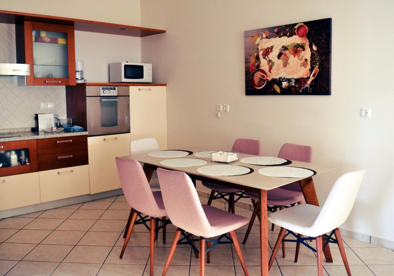 Luxury Seaview Apartment By The Sea Saronida Bagian luar foto
