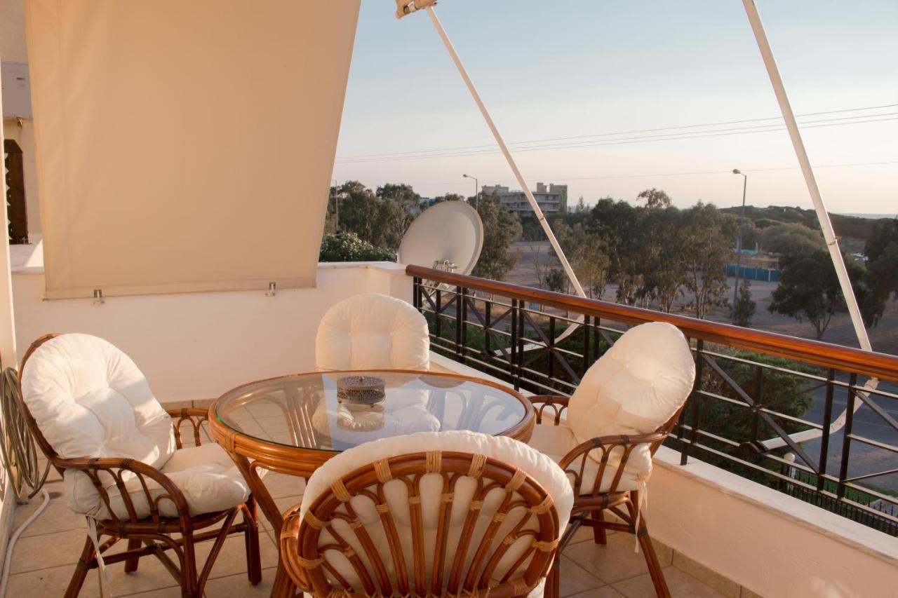 Luxury Seaview Apartment By The Sea Saronida Bagian luar foto