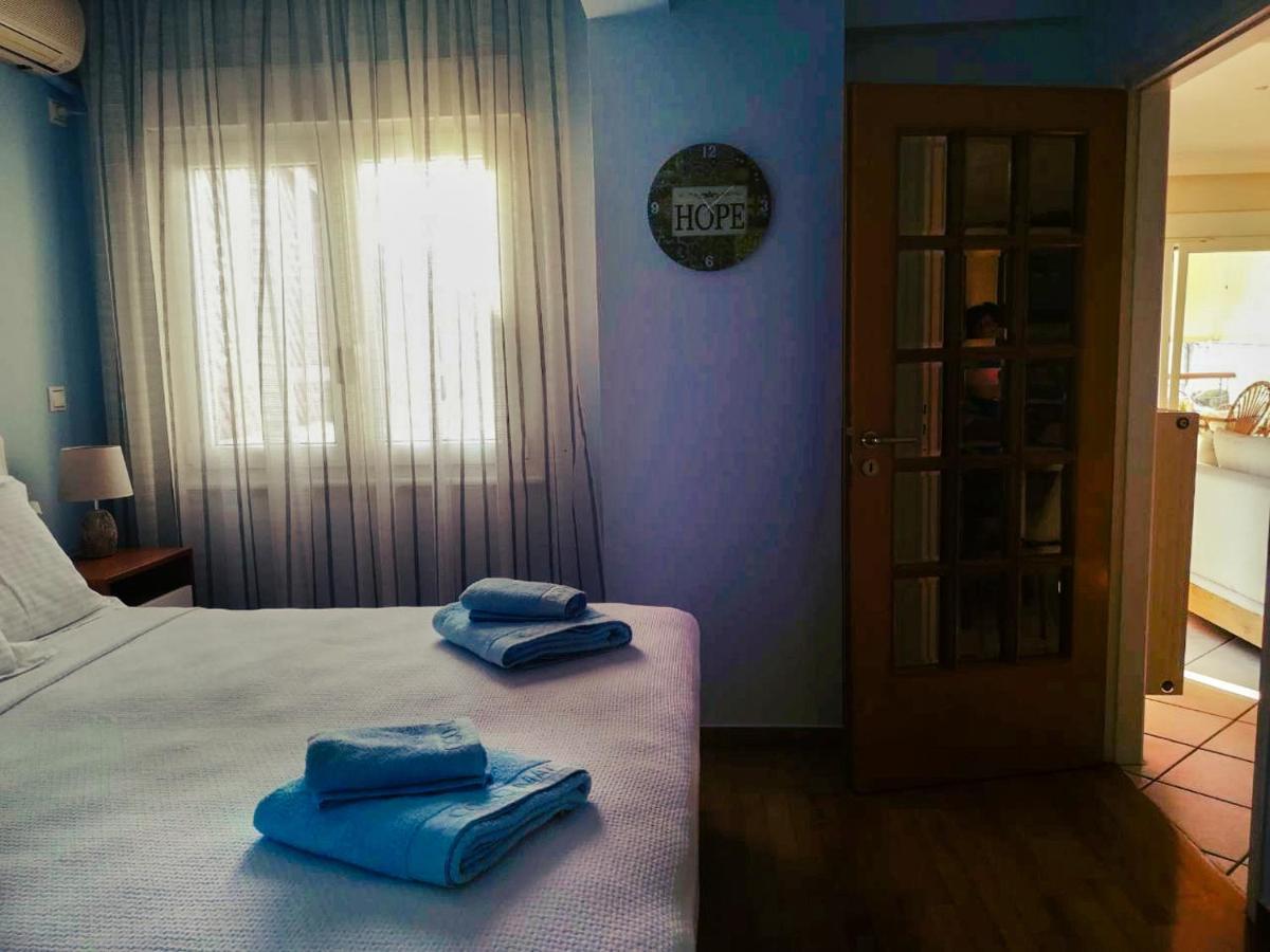 Luxury Seaview Apartment By The Sea Saronida Bagian luar foto